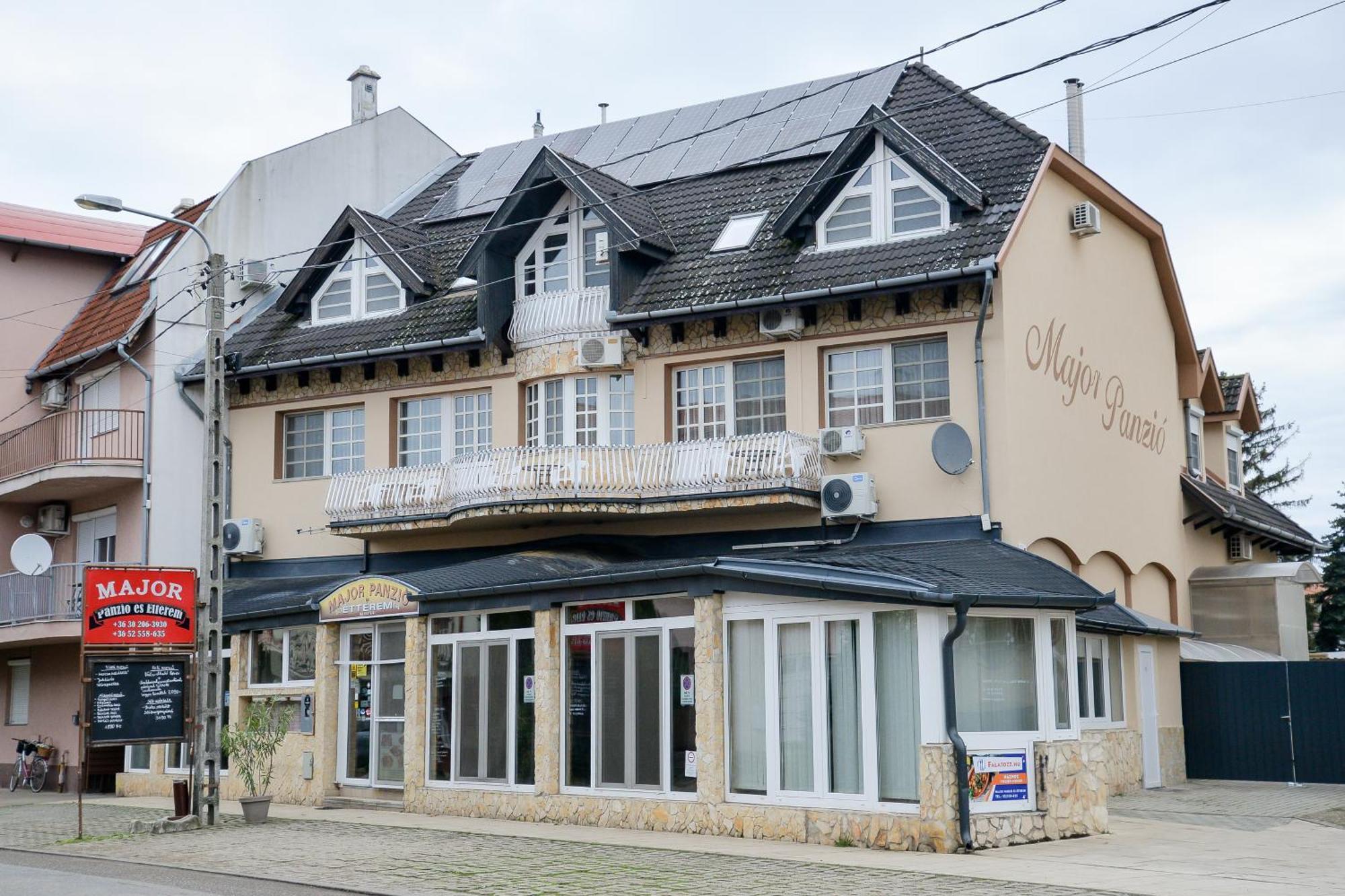 HajdúszoboszlóMajor Panzio Es Etterem住宿加早餐旅馆 外观 照片